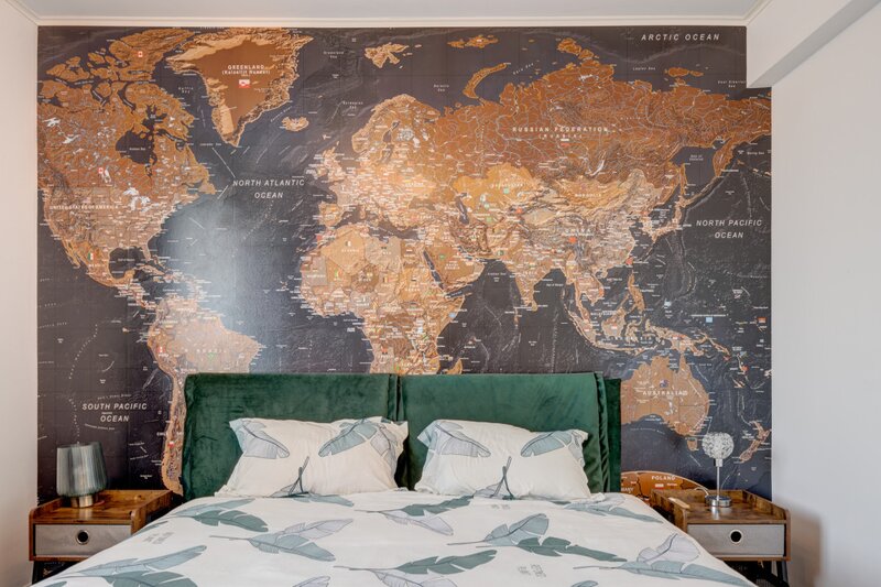 Vila individuala complet mobilata si utilata, terasa, curte libera, 2 parcari.